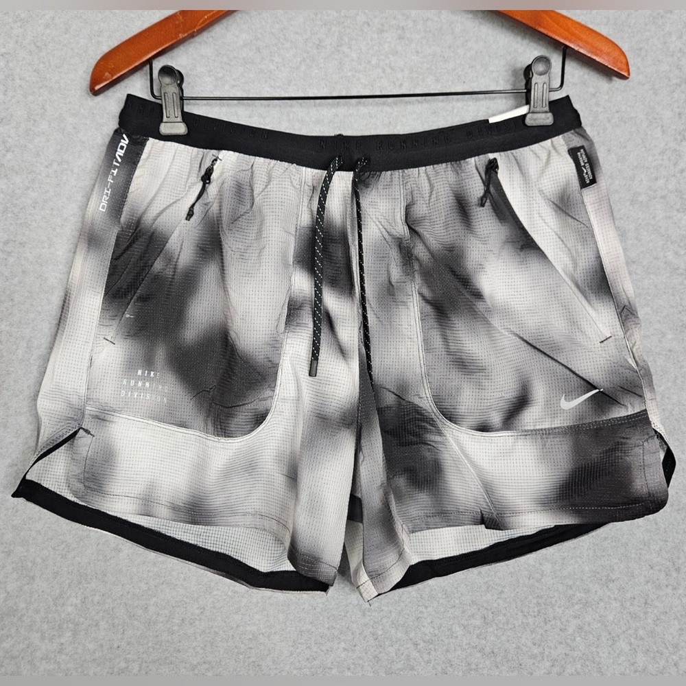 Nike Running Division Breathe Men's Dri-FIT ADV Lined Running Shorts HJ4150-010